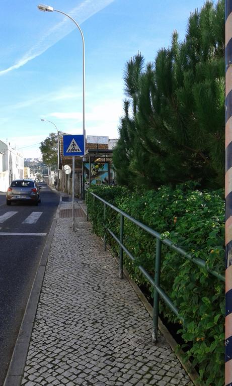 Typical Small House Near Lisbon Oeiras Exterior photo