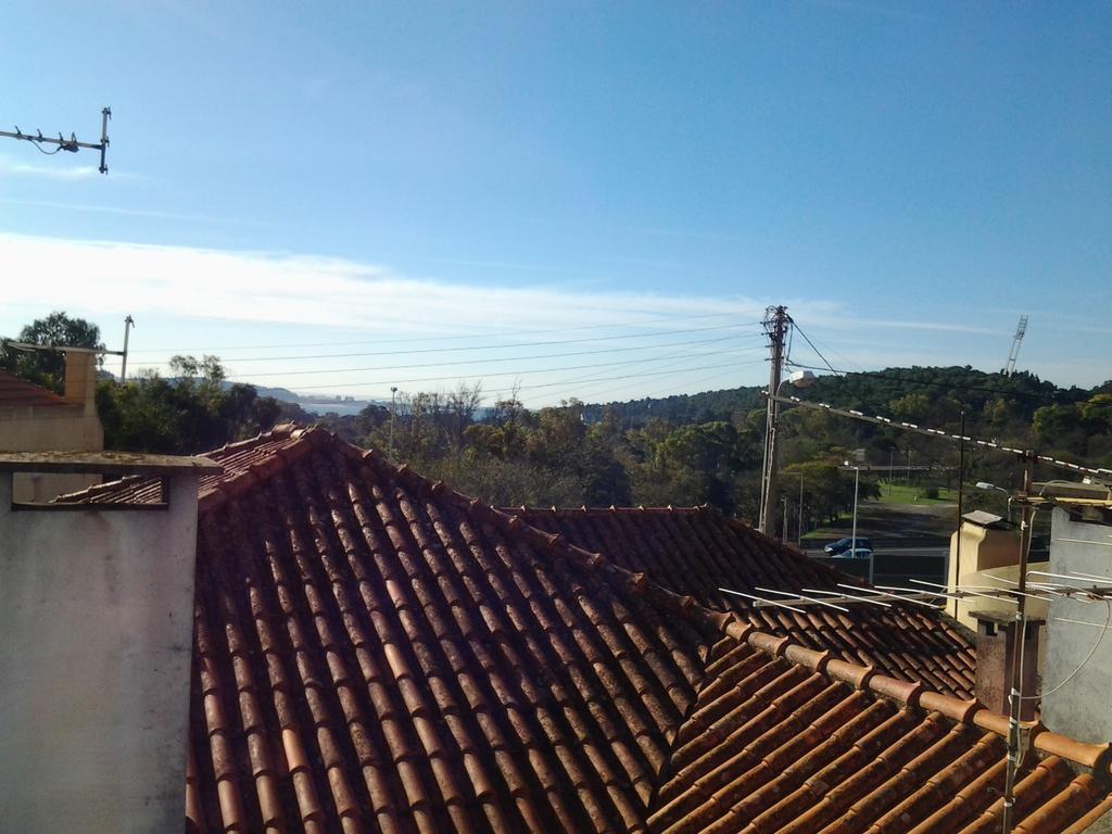 Typical Small House Near Lisbon Oeiras Exterior photo